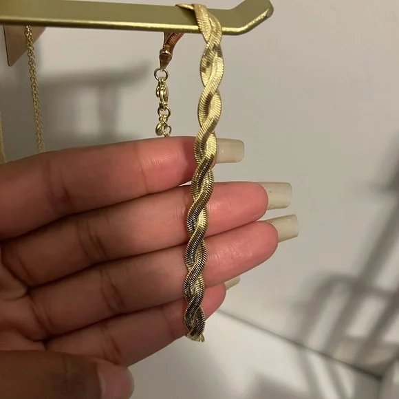 #96 Gold Plated Twisted Herringbone bracelet - Picture 2 of 8